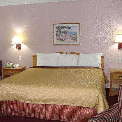 Platte Valley Inn Кълъмбъс Екстериор снимка