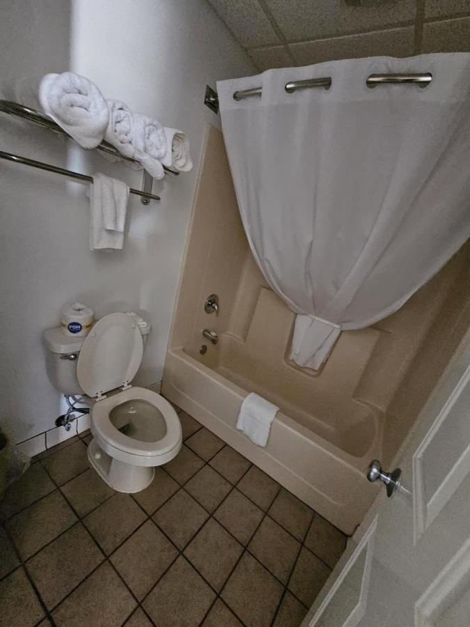 Platte Valley Inn Кълъмбъс Екстериор снимка