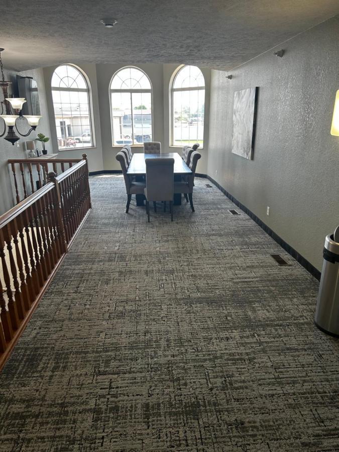Platte Valley Inn Кълъмбъс Екстериор снимка