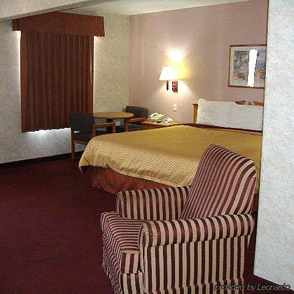 Platte Valley Inn Кълъмбъс Екстериор снимка