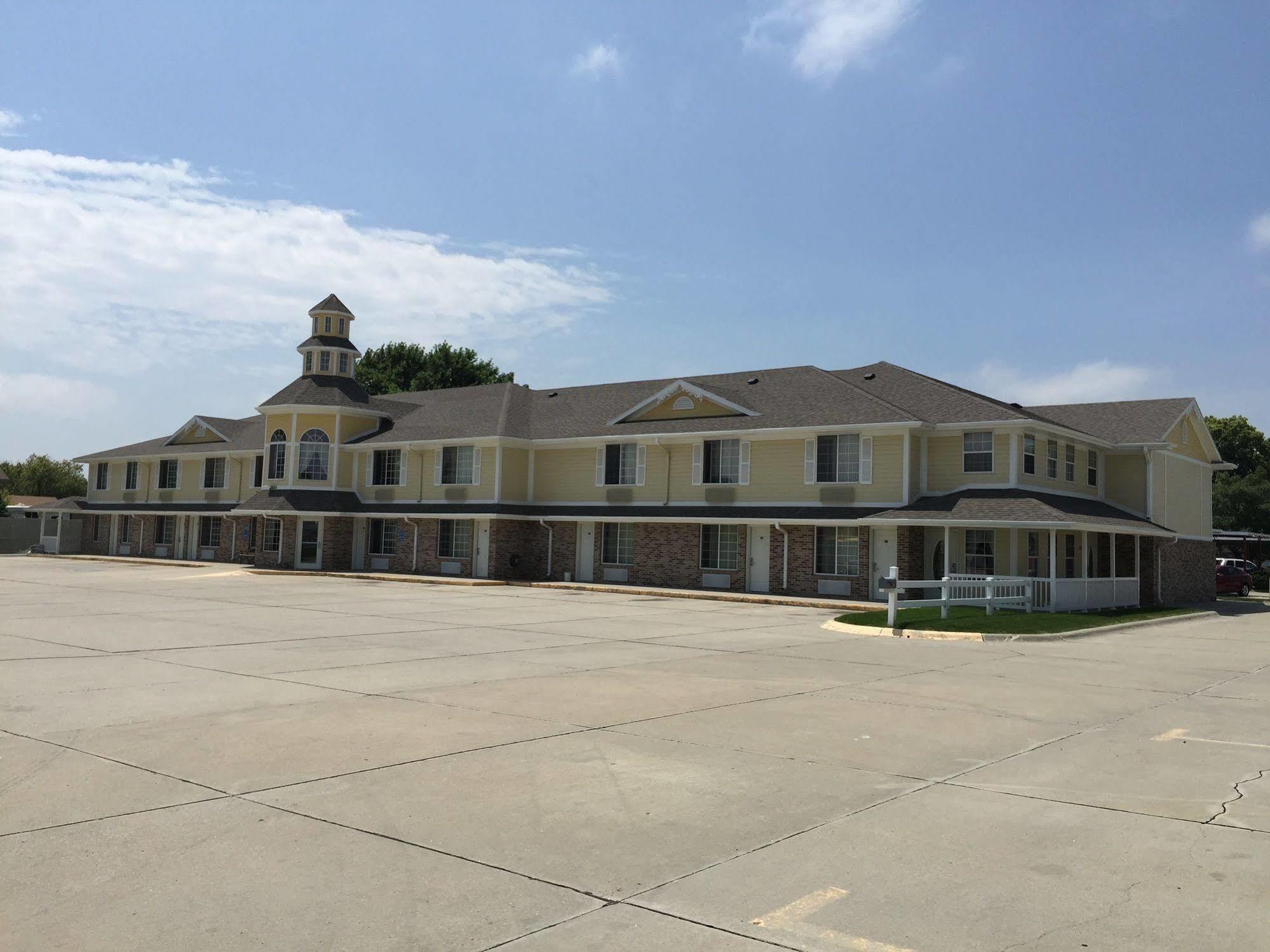 Platte Valley Inn Кълъмбъс Екстериор снимка