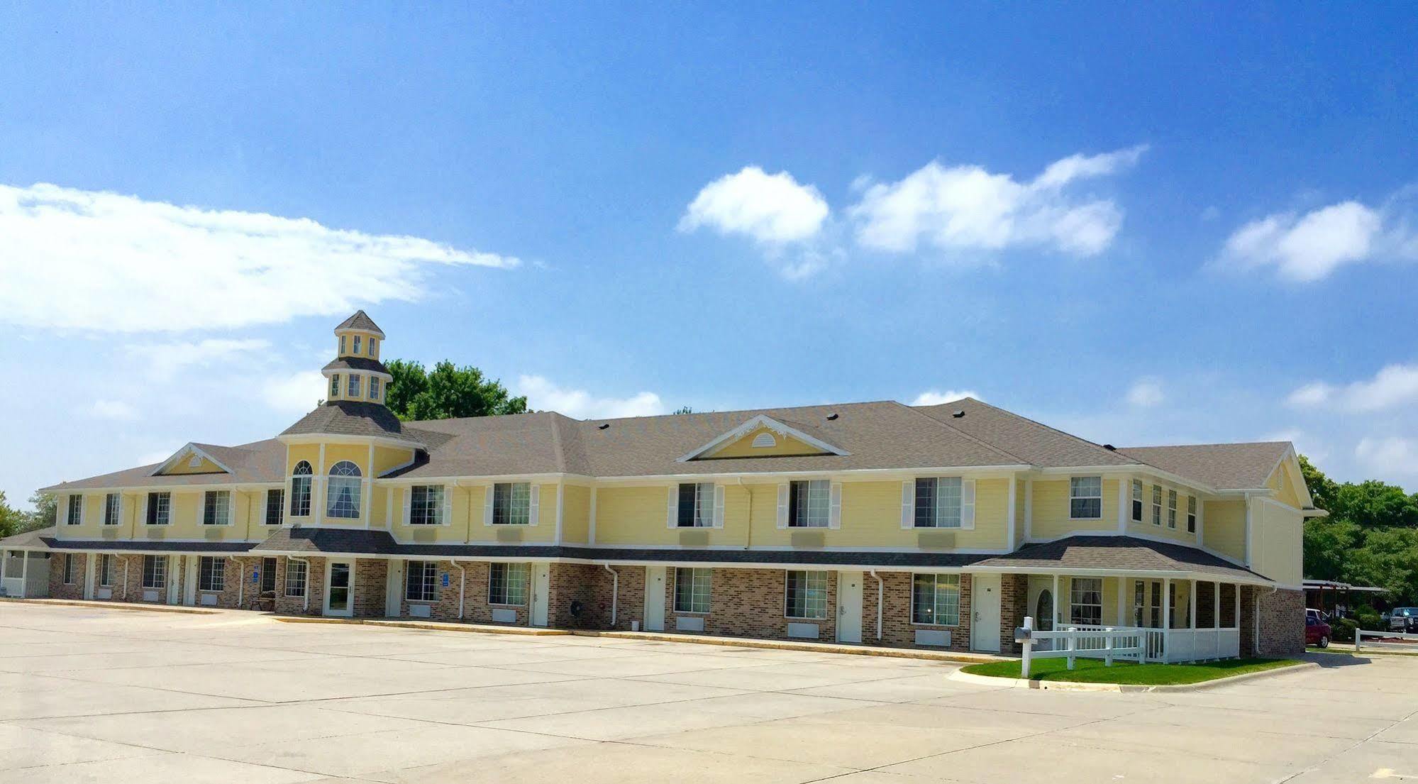 Platte Valley Inn Кълъмбъс Екстериор снимка