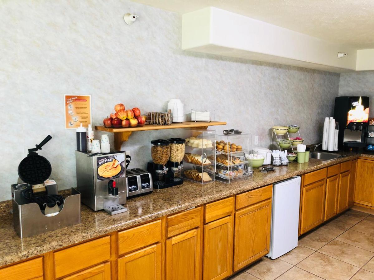Platte Valley Inn Кълъмбъс Екстериор снимка